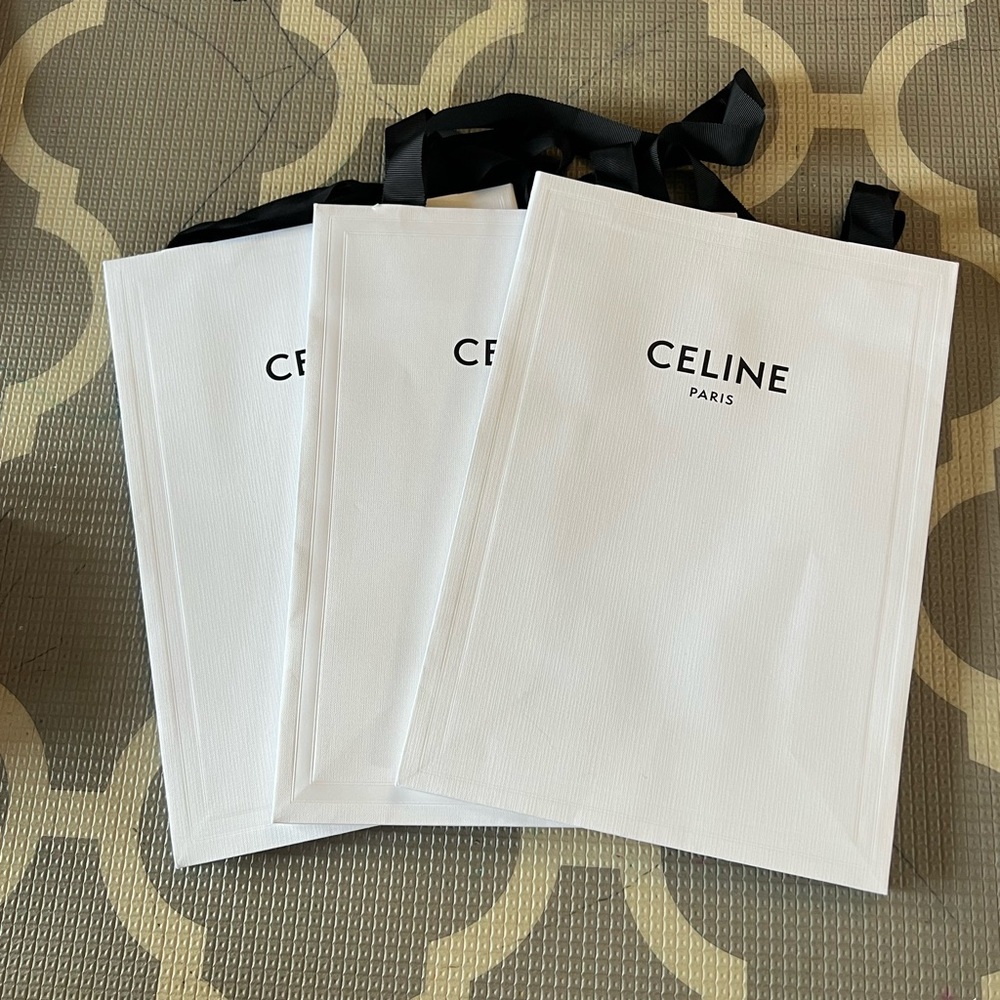 3 Shopping bags and box